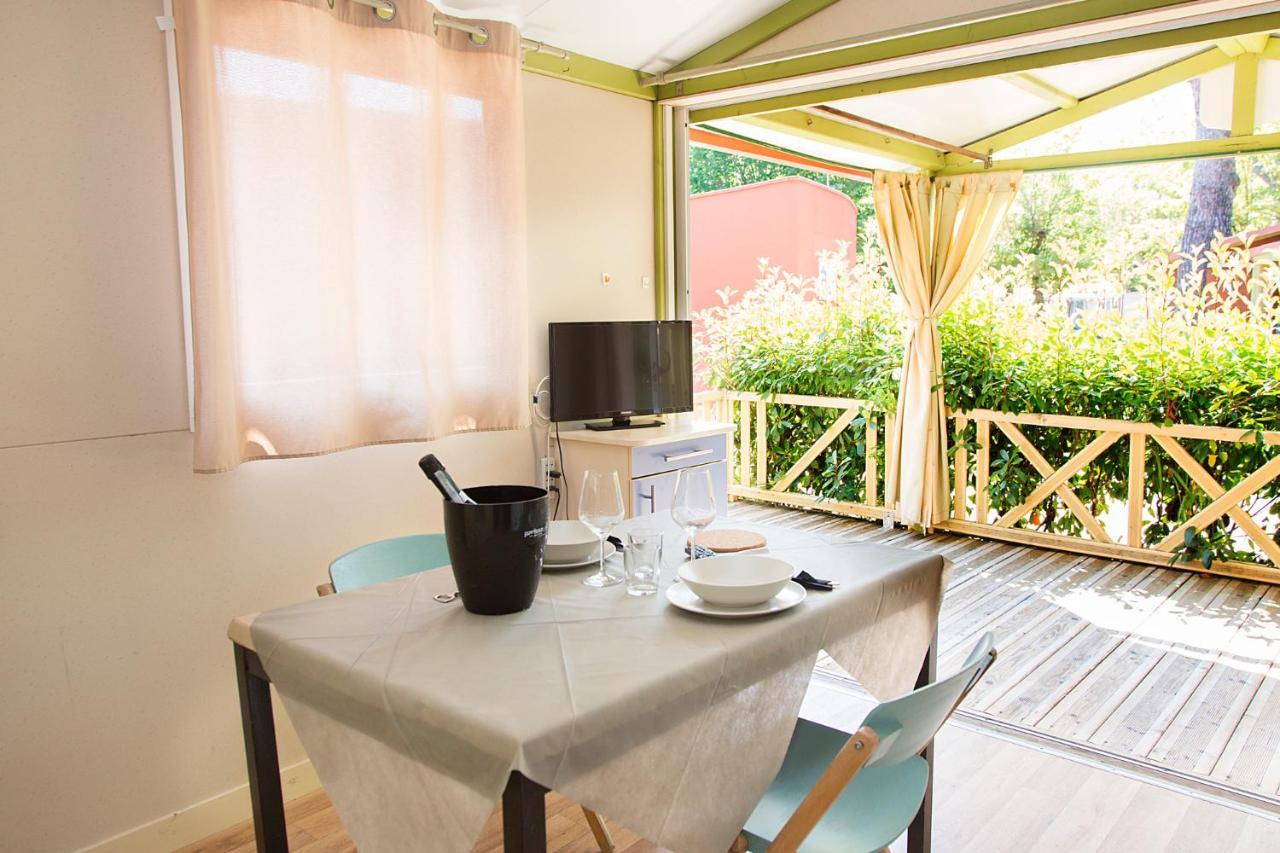 Camping Versilia Mare Hotel Лидо Ди Камайоре Екстериор снимка